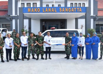 Dukung Operasional Bidang Medis Lanal Sangatta, BRI Cabang Sangatta Hibahkan 1 Mobil Ambulance