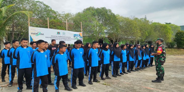 Tingkatkan Nasionalisme, Koramil 0909-06/Bengalon Bekali Pelajar dengan Wawasan Kebangsaan