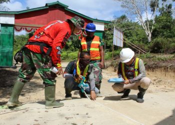 Tim Teknis DPU-PR Pastikan Semenisasi Jalan Program TMMD ke-113 Aman