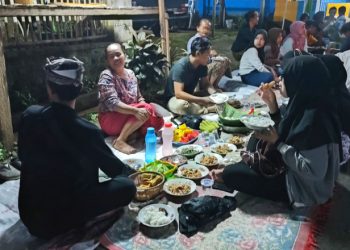 Jelang Idul Adha Warga Kemiren Banyuwangi Gelar Tradisi Tumpeng Sewu