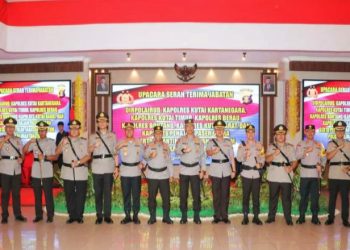 Sertijab 6 Kapolres Dipimpin Kapolda Kaltim Irjen Pol Drs Imam Sugianto