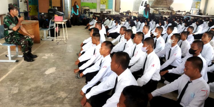 Tingkatkan Kedisiplinan dan Tanamkan Ideologi Kebangsaan Bagi Pemuda, Babinsa Koramil Bengalon Lakukan Hal Ini