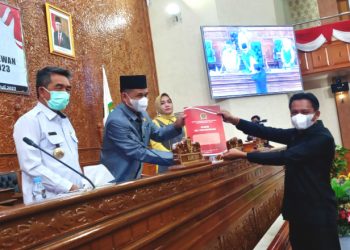 Siang Geah: Fraksi PDIP Selalu Minta APBD Kutim yang Pro Rakyat