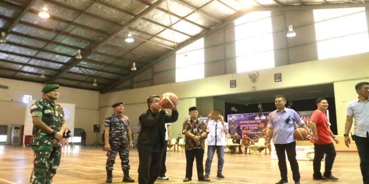 Turnamen Bola Basket Bertajuk Dandim Cup 2022 Resmi Dibuka Bupati Ardiansyah Sulaiman