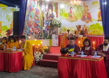 Tradisi Buddha Tantrayana di Upacara Penyeberangan
