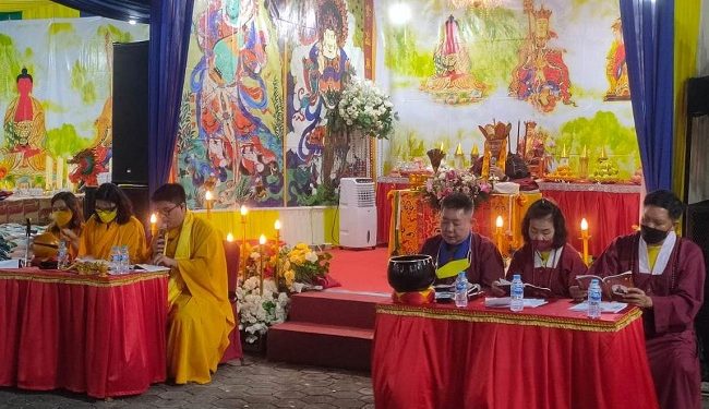 Tradisi Buddha Tantrayana di Upacara Penyeberangan
