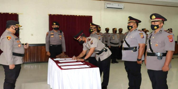 Kapolres Heri Rusyaman Pimpin Serah Terima Jabatan Para Kapolsek