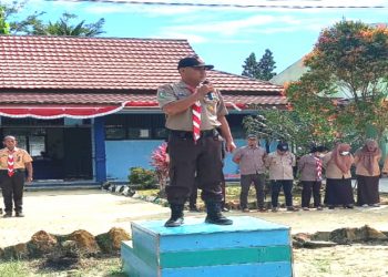 4 Hari Babinsa Koramil 0909-06/Bengalon Bekali Siswa SMKN 1 Kaliorang Pengetahuan Kepramukaan