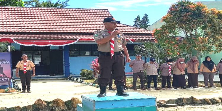 4 Hari Babinsa Koramil 0909-06/Bengalon Bekali Siswa SMKN 1 Kaliorang Pengetahuan Kepramukaan