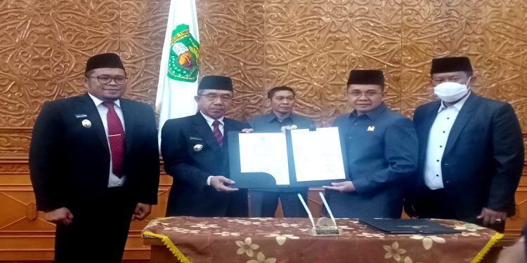 DPRD Kutim Gelar 2 Rapat Paripurna Sekaligus
