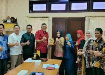 Pansus Raperda Perlindungan Perempuan Studi Banding ke Bali