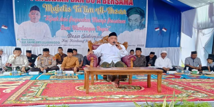 ‘MEMBUDAYAKAN SILATURRAHIM DIANTARA KITA’ PESAN MORAL DARI KH. FAHMI AMRULLAH HADZIQ