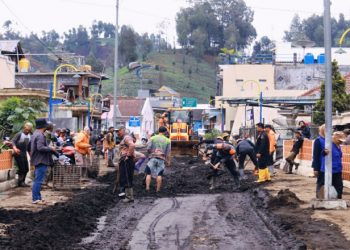 Tinjau Banjir Ranupani, Bupati Lumajang Harapkan Masyarakat Terapkan Pertanian Terasering