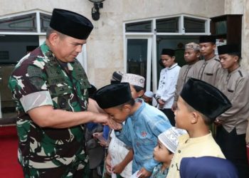 Divif 2 Kostrad Peringati Maulid Nabi Muhammad SAW