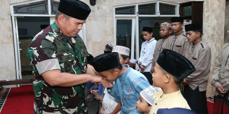 Divif 2 Kostrad Peringati Maulid Nabi Muhammad SAW