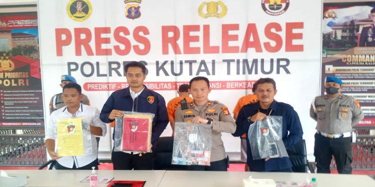 Polres Kutim Tangkap Tangan Pelaku Pungli di Desa Wanaasri, Wakapolres: Kami Proses Sesuai Hukum
