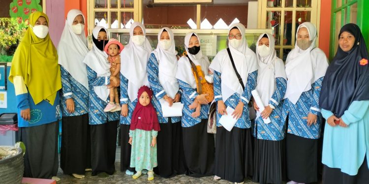 Menambah Ilmu, Para Ustadzah dan Pengelola KBIT-TKIT Raudhatul Jannah Samarinda Kunjungi TKIT Darussalam Sangatta