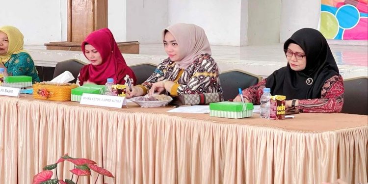 Asti Mazar Harap Keterampilan Menjahit Bermanfaat Bagi Perempuan
