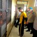 Kapolres Batu Cek Ruang Tahanan, Tekankan Jaga Kebersihan dan Kesehatan