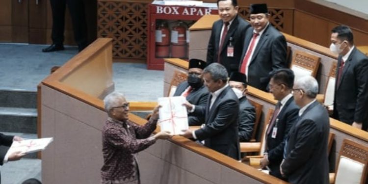 Indonesia Resmi Memiliki 38 Provinsi