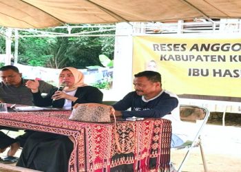 Reses Hasna, Sambangi Desa di Tiga Kecamatan