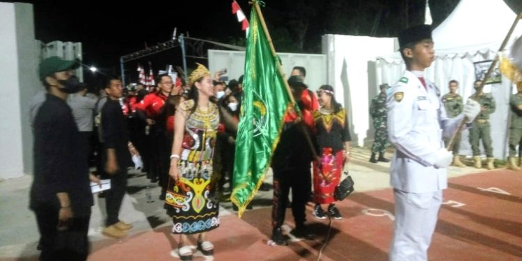 Sebanyak 567 Atlet Kubar Meriahkan Parade Porprov ke-VII Berau di Stadion Mini Teluk Bayur