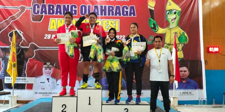 Cabor PABSI Putri Kubar Sumbang 3 Emas, 3 Perak dan Kelas Putra 8 Perunggu