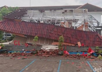 Pendopo Kecamatan Cluring Banyuwangi Ambruk, Polisi Masih Selidiki Penyebabnya