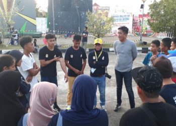 Ketua FPTI Kutim Beri Motivasi, Pemanjat Kutim Langsung Sabet Emas