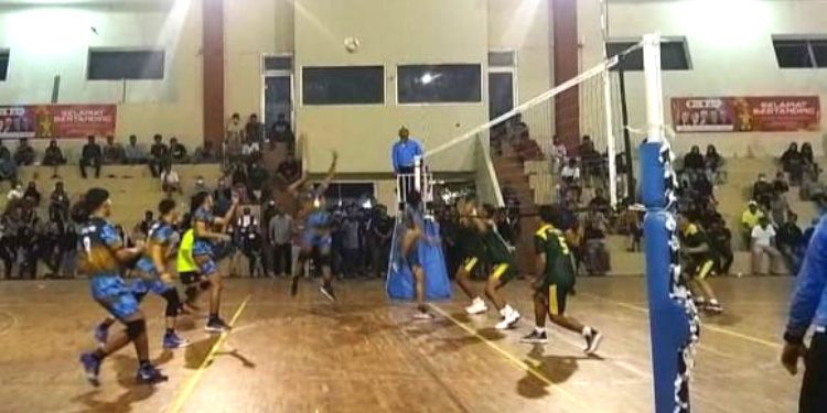 Dua Kali Menang, Tim Bola Voli Putra Kutim Melaju ke Semifinal