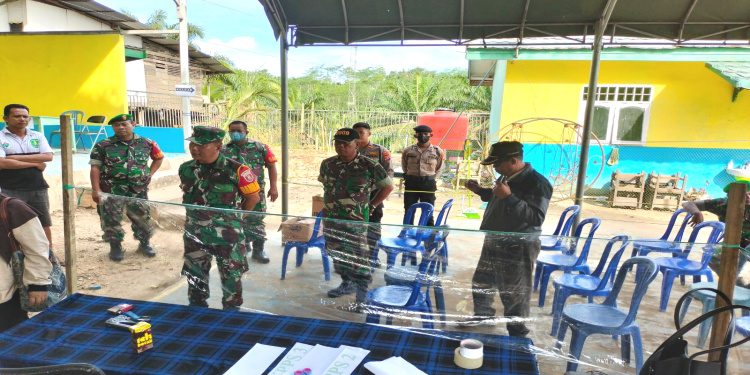 Danramil 0909-07/Teluk Pandan, Lakukan Pengecekan Persiapan Pilkades Serentak