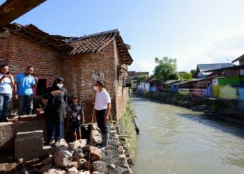 Kurangi Resiko Banjir, Banyuwangi Kebut Pekerjaan Peninggian Tangkis