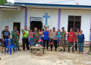 Jelang Perayaan Nataru, Koramil 0909-07/Teluk Pandan Lakukan Kerja Bakti, Sasar GPSDI