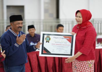 Wali Kota Batu Pamit dengan Pedagang Pasar Induk Kota Batu