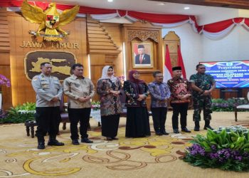 Akhirnya SK Plh Walikota Batu Diserahkan Gubernur Jatim