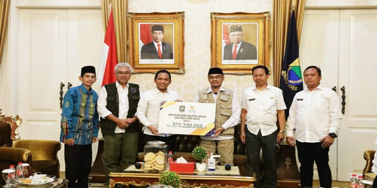 Serahkan Bantuan Gempa Cianjur, Bupati Lumajang Berbagi Pengalaman Penanganan Bencana