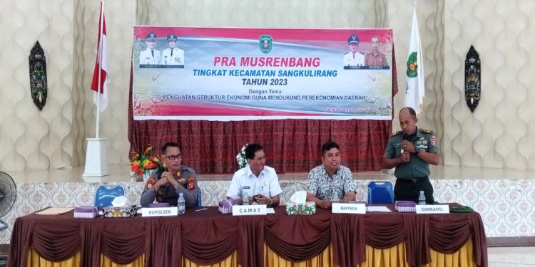 Danramil Sangkulirang Hadiri Rapat Musyawarah Rencana Pembangunan Tingkat Kecamatan