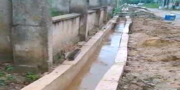 Pengerjaan Drainase di Gang Walet Dikeluhkan Warga, Ketua RT: Plang Proyek Juga Tak Dipasang