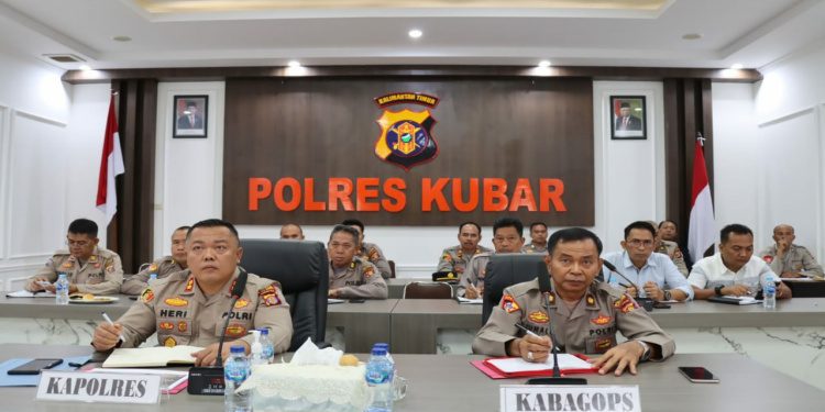 Kapolres Kubar Mengikuti Anev Mingguan Sikamtibmas Polda Kaltim