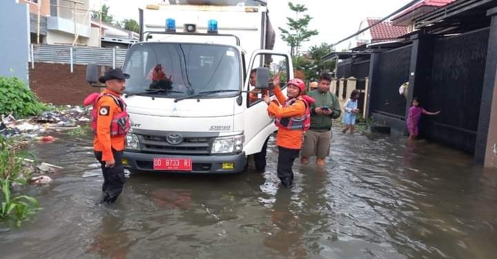 Banjir Melanda Kota Makassar Sebanyak 1869 Jiwa Mengungsi