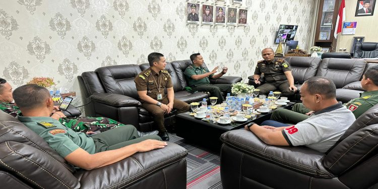 Tingkatkan Sinergitas Dandim 0909/Kutai Timur Silaturahmi ke Kejaksaan Negeri Kutai Timur