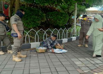 Jelang Ramadan, Gelandangan Pengemis dan PKL Liar di Batu Ditertibkan