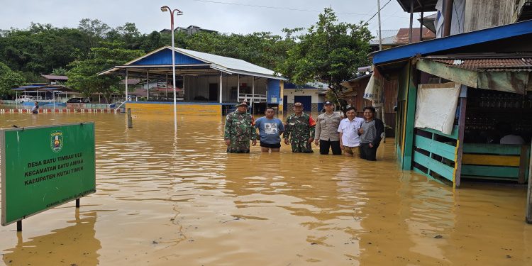 Jajaran Koramil 0909-05 Muara Bengkal Terus Pantau Debit Air