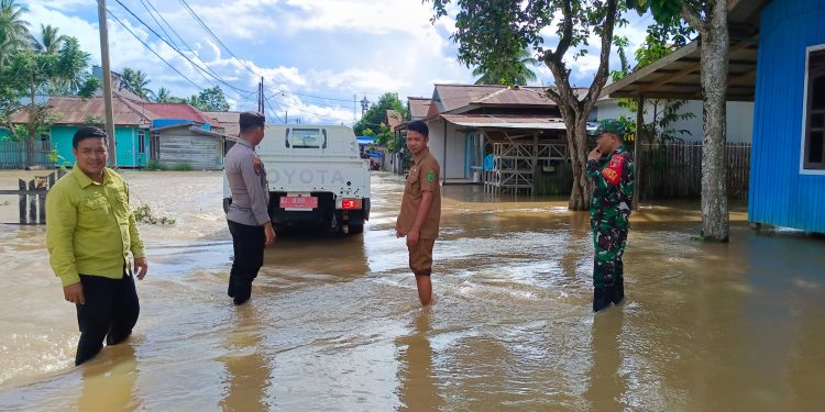 Tetap Siaga, Jajaran Koramil 0909-03 Muara Wahau Terus Pantau Debit Air