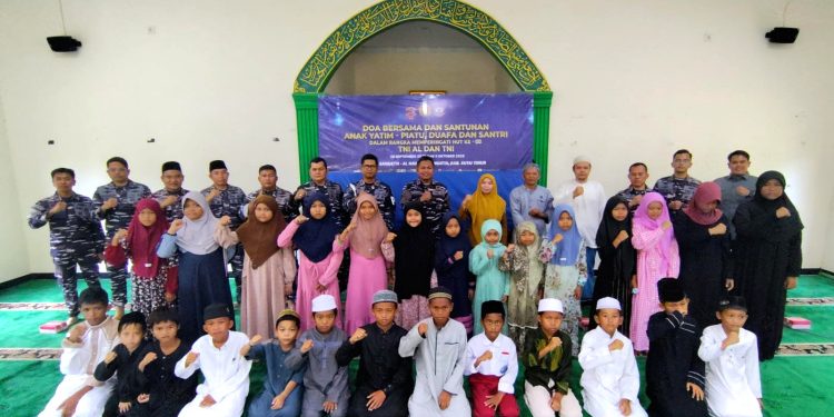 Peringati HUT ke-80 TNI AL, Lanal Sangatta Gelar Doa Bersama dan Santunan untuk Anak Panti Asuhan