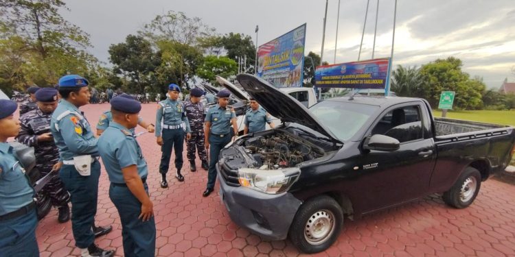 Lanal Sangatta Periksa Kesiapan Kendaraan Dinas Jelang HUT Pomal ke-80